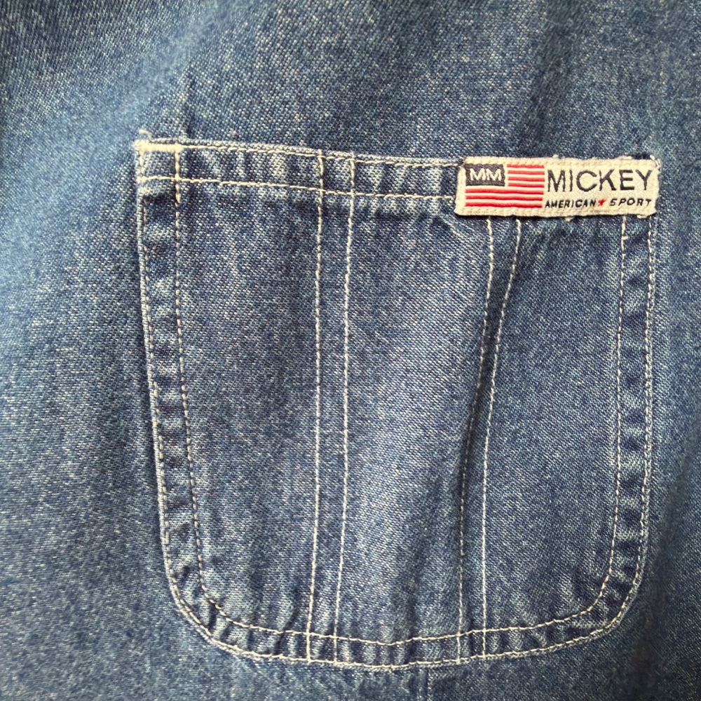 $75 Disney vintage denim camp shirt size L - Picture 10 of 11